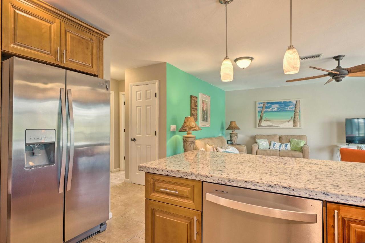 Pet-Friendly Fort Myers Home With Patio And Grill! فورت مايرز الشمالية المظهر الخارجي الصورة